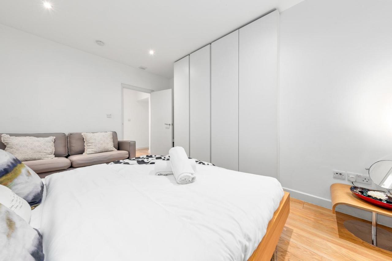 3-Bedroom Flat In London Sleeps 14 Hy1 外观 照片