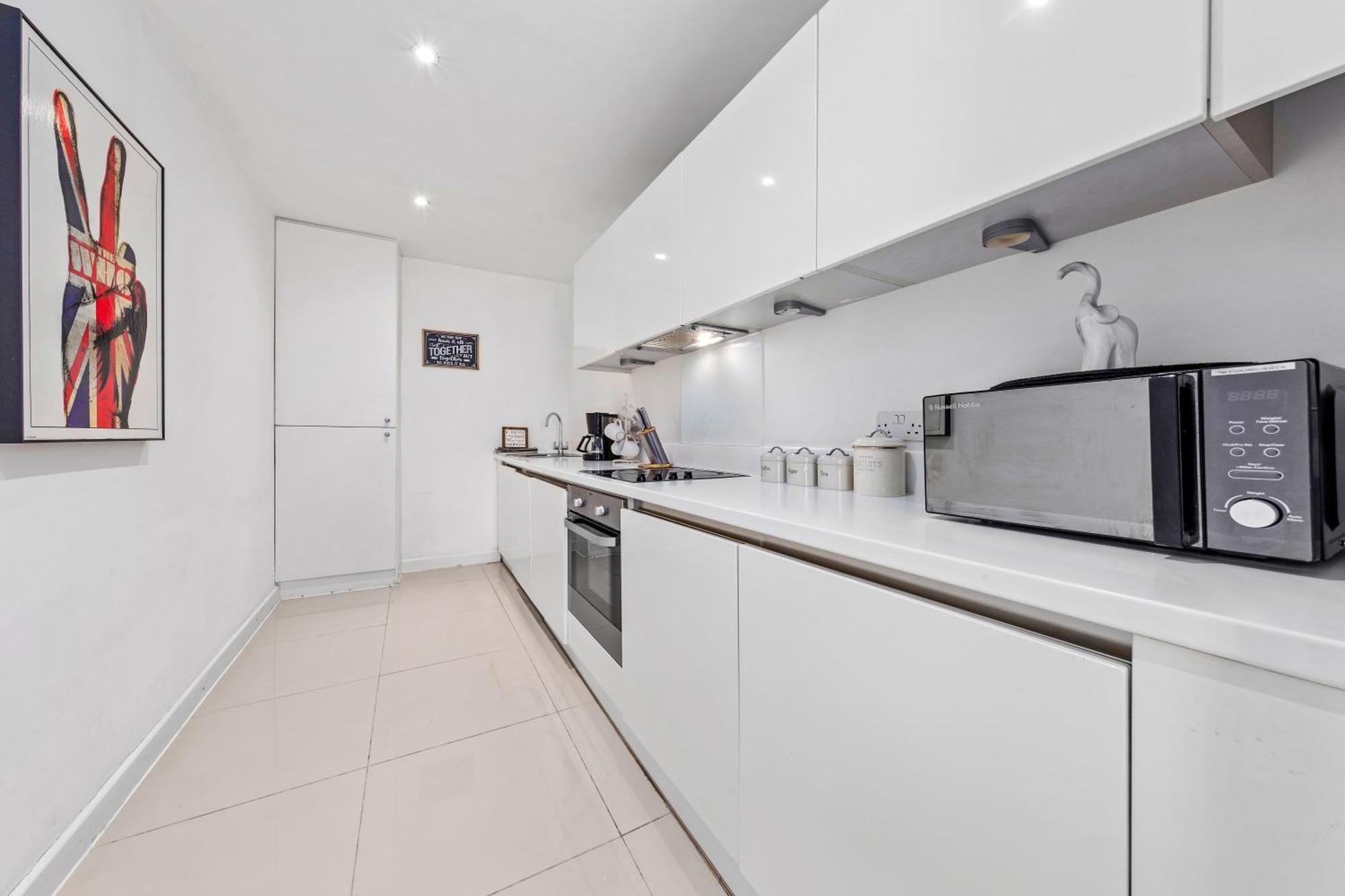 3-Bedroom Flat In London Sleeps 14 Hy1 外观 照片